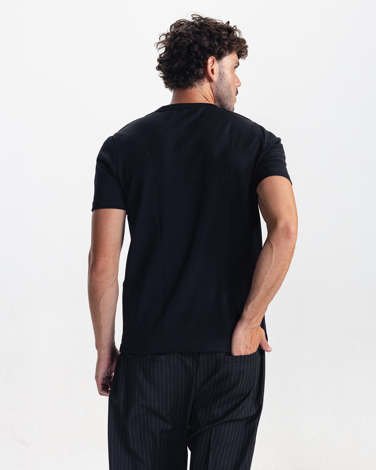 HENLEY TEE -BLACK