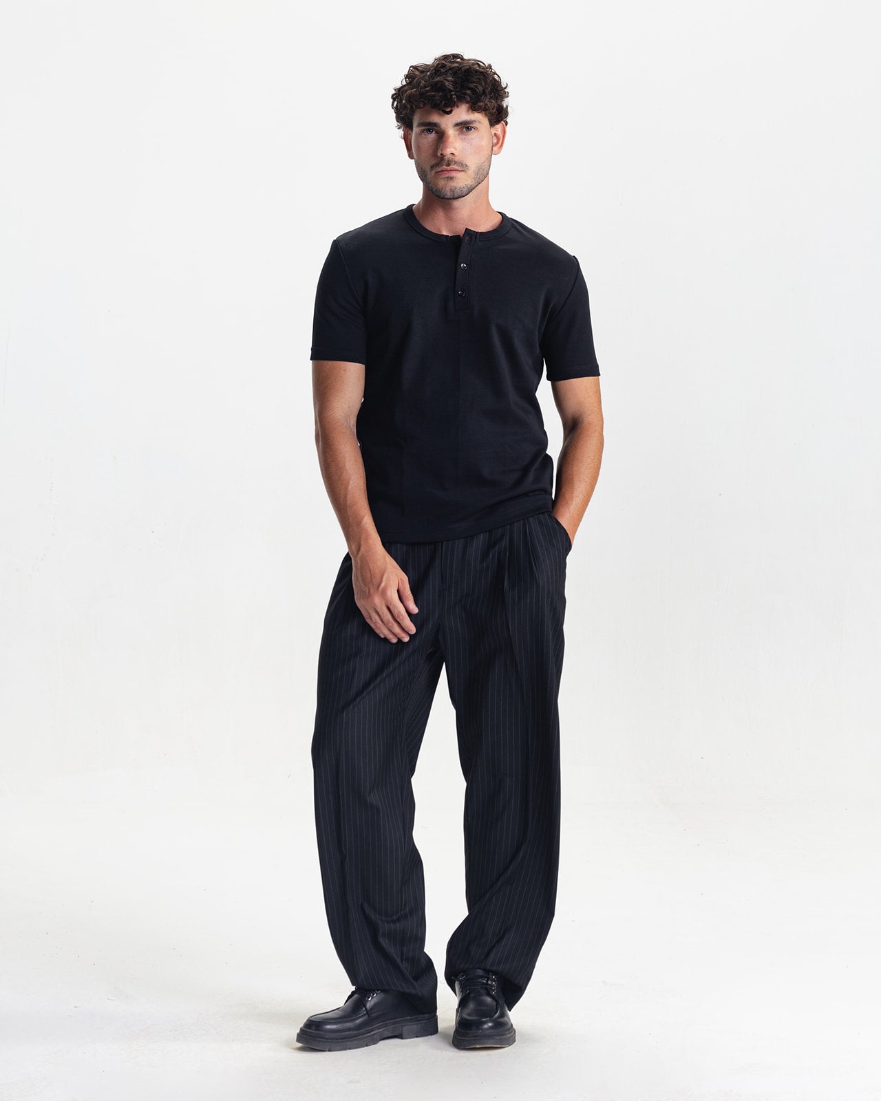 HENLEY TEE -BLACK