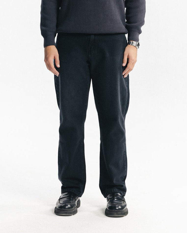 BLACK STRAIGHT JEANS