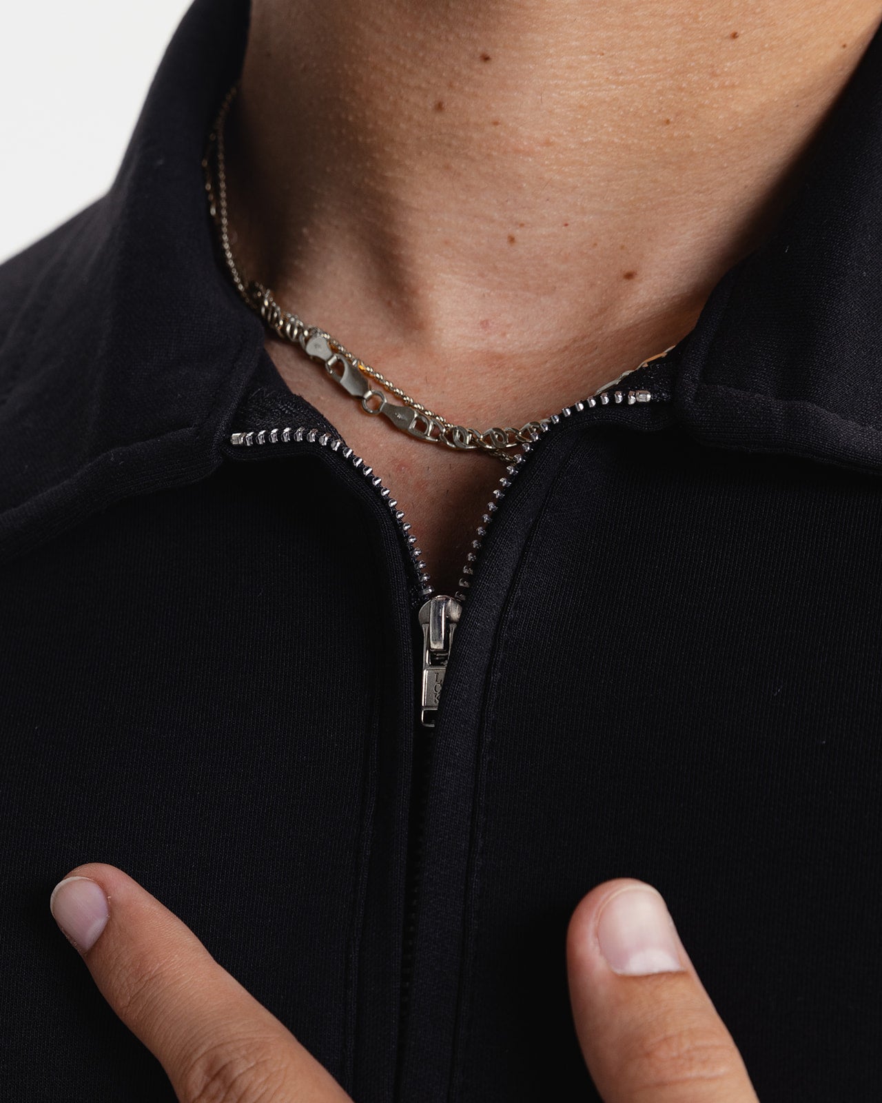 VALMONT ZIP POLO - BLACK