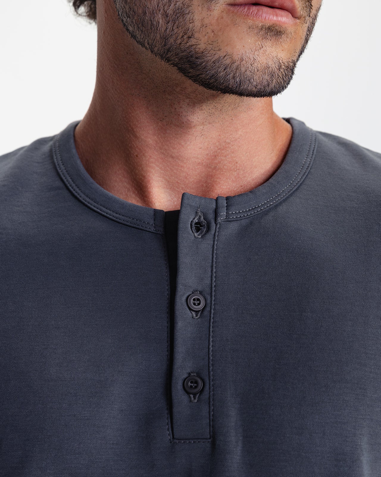 HENLEY TEE - GREY